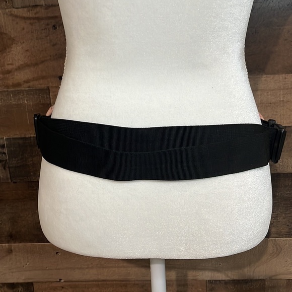 Mens Hairy Belly Button Fanny Pack Halloween - Picture 2 of 4